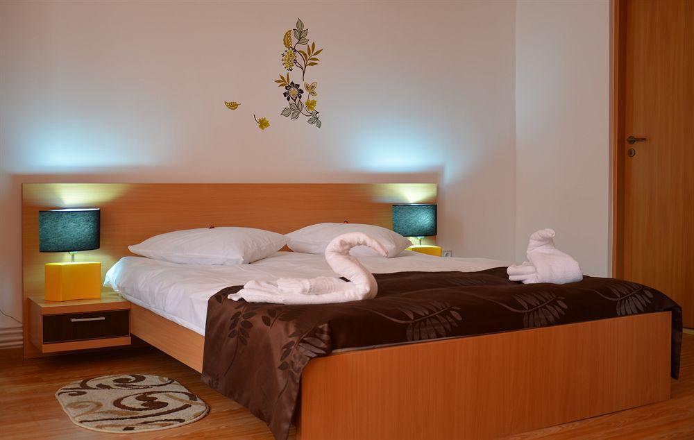 Aparthotel Zorilor Клуж-Напока Экстерьер фото