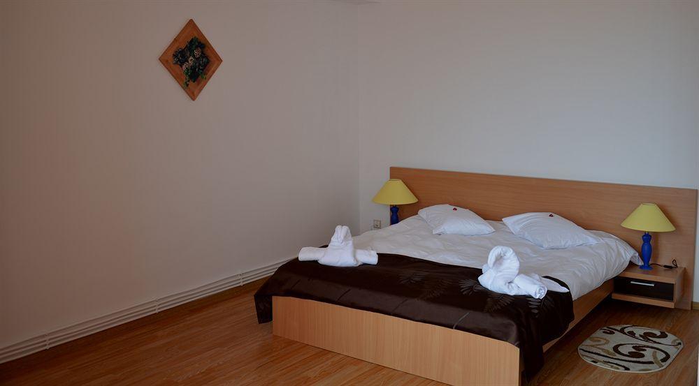 Aparthotel Zorilor Клуж-Напока Экстерьер фото