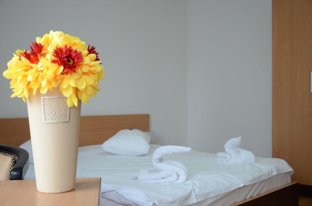 Aparthotel Zorilor Клуж-Напока Экстерьер фото