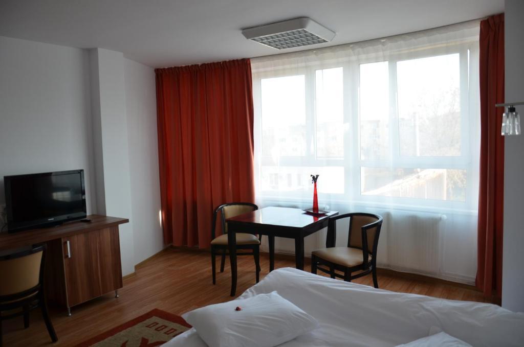 Aparthotel Zorilor Клуж-Напока Номер фото